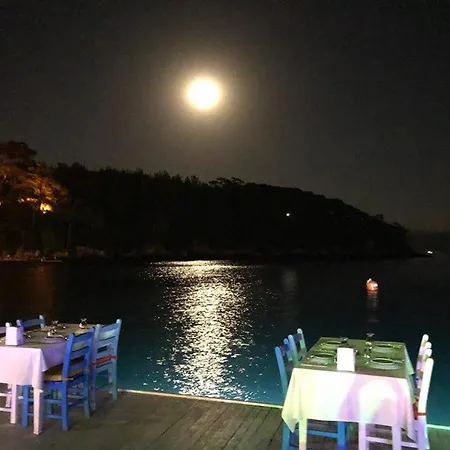 住宿加早餐酒店 Akyaka Yacht Club
